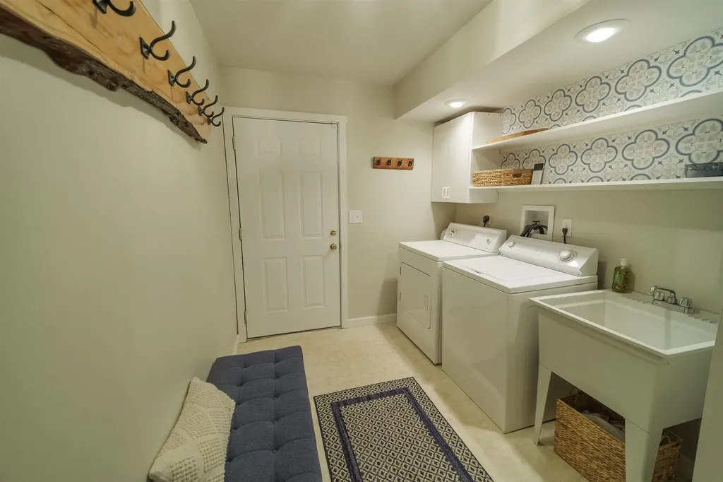 38 Yeaw Road Dover VT 05341