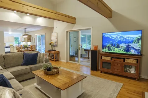 38 Yeaw Road Dover VT 05341