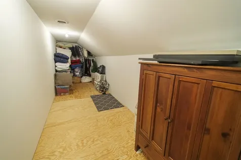 38 Yeaw Road Dover VT 05341