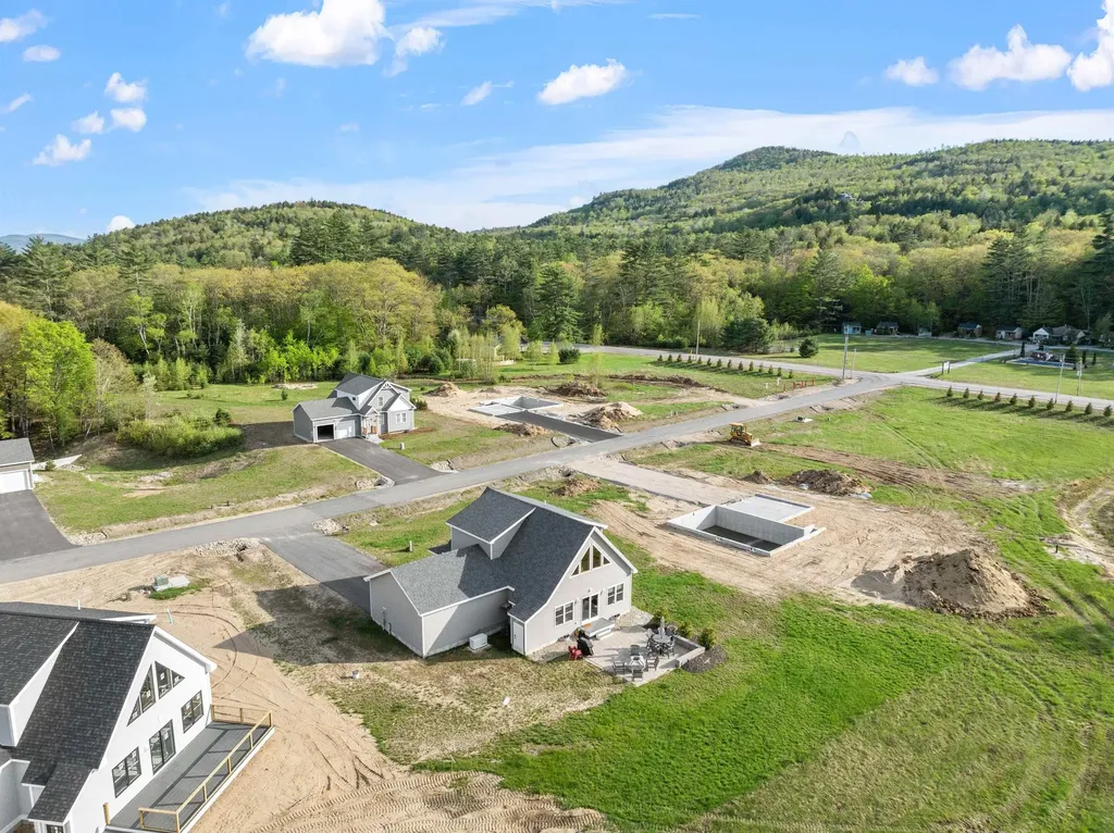 21 Melina's Way Thornton NH 03285