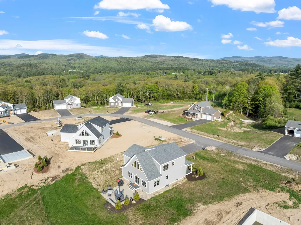 21 Melina's Way Thornton NH 03285