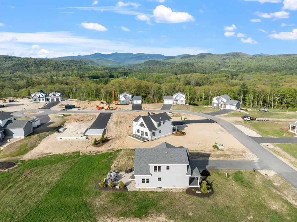 21 Melina's Way Thornton NH 03285