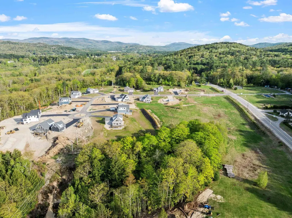 21 Melina's Way Thornton NH 03285