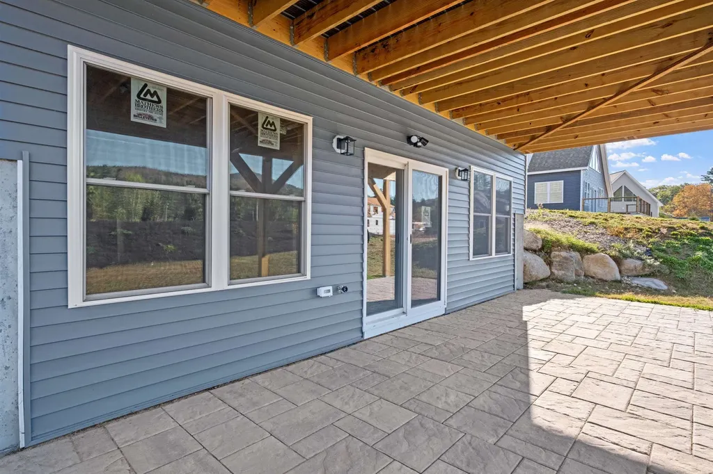 43 Melina's Way Thornton NH 03285