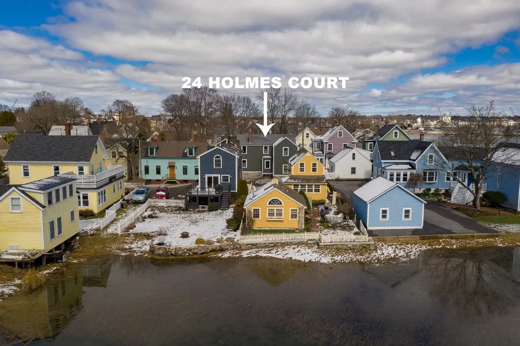 24 Holmes Court Portsmouth NH 03801
