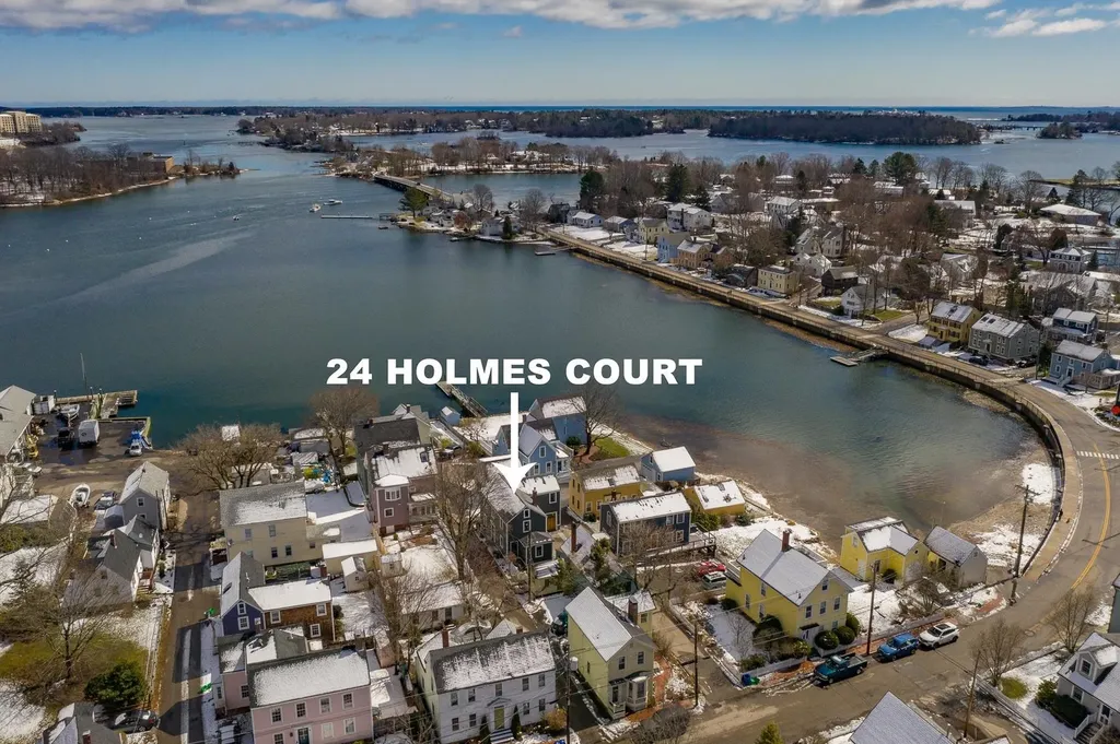 24 Holmes Court Portsmouth NH 03801
