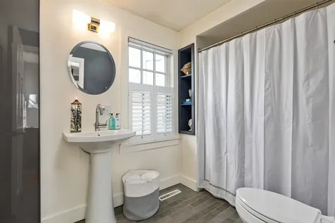 24 Holmes Court Portsmouth NH 03801