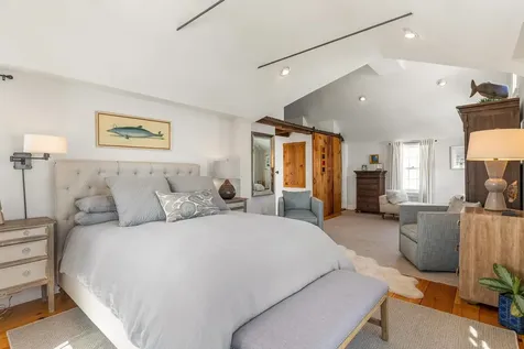24 Holmes Court Portsmouth NH 03801