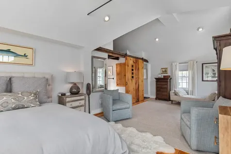 24 Holmes Court Portsmouth NH 03801