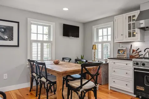 24 Holmes Court Portsmouth NH 03801