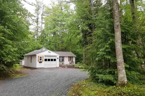 406 Wilmot Center Road New London NH 03257
