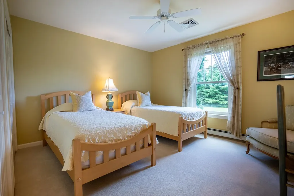 6 Luke Lane Shelburne VT 05482