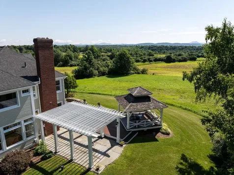 6 Luke Lane Shelburne VT 05482