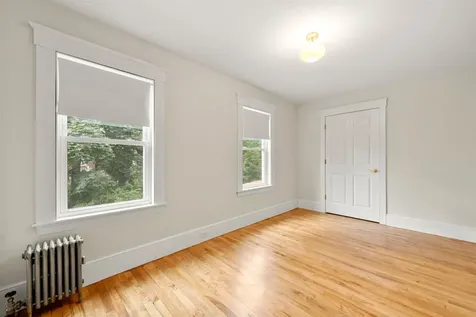 26 Broad Street Rochester NH 03867-3410