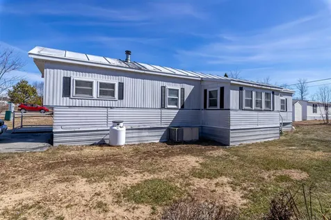 9 Trade Wind Lane Rochester NH 03867