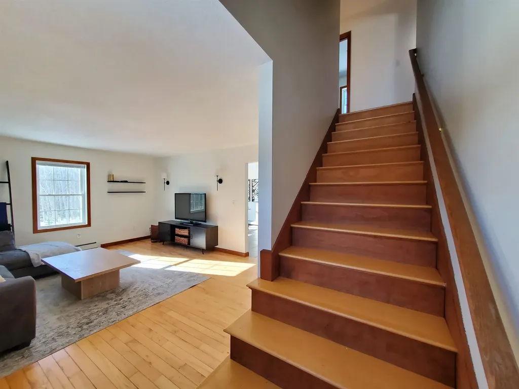 35 Serendipity Way Enfield NH 03748