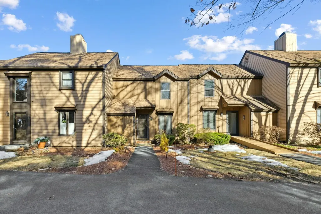 30 Quarry Circle Milford NH 03055