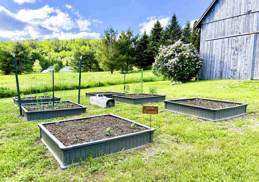 97 Paradis Lane Bakersfield VT 05441