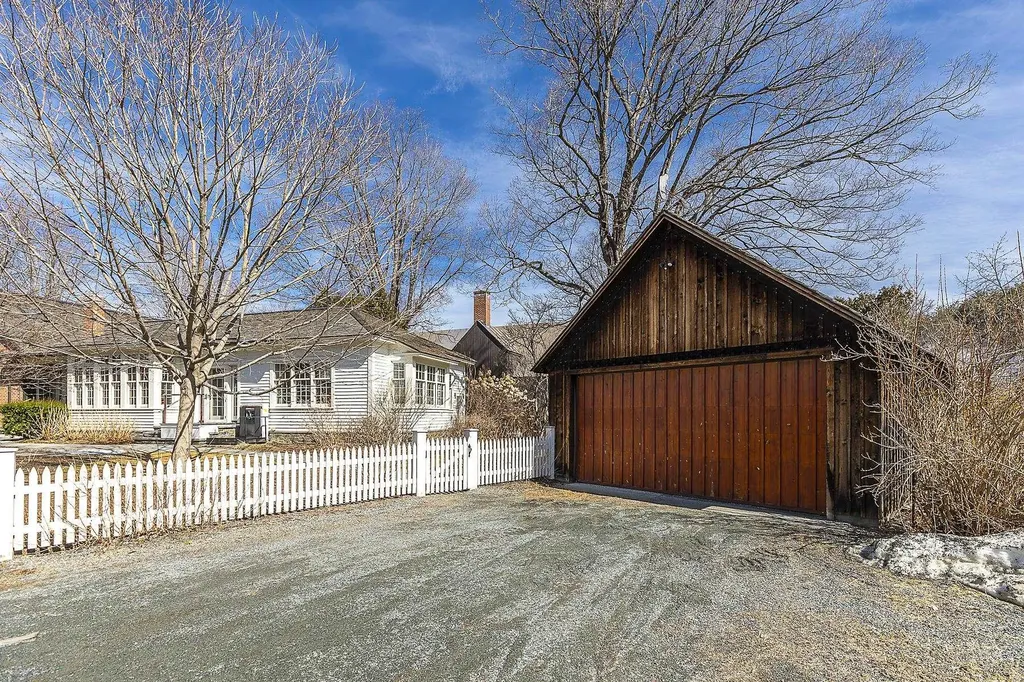 20 The Green Woodstock VT 05091