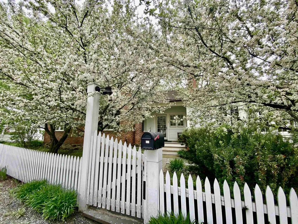 20 The Green Woodstock VT 05091