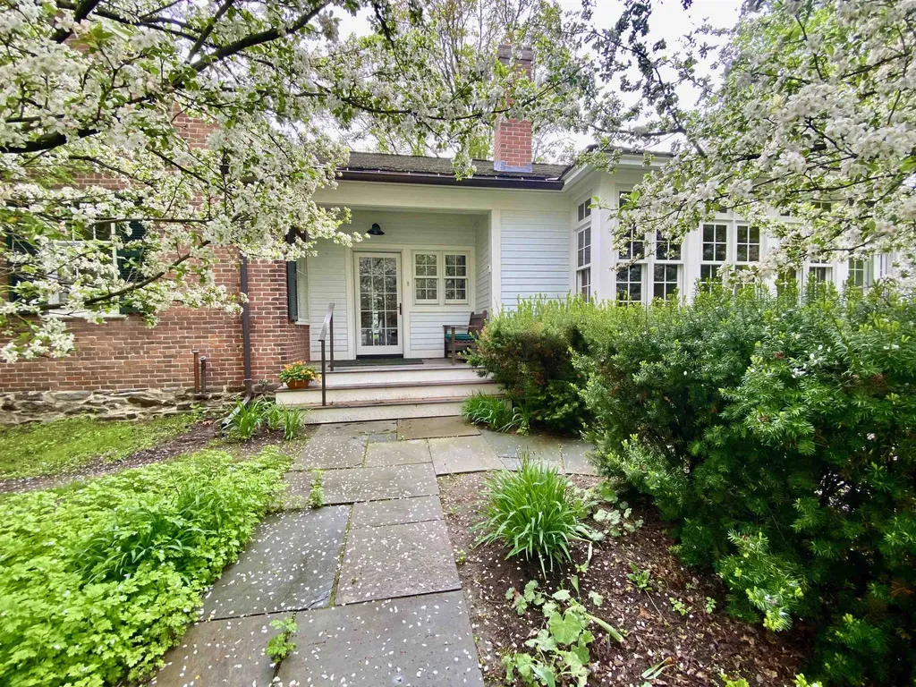 20 The Green Woodstock VT 05091