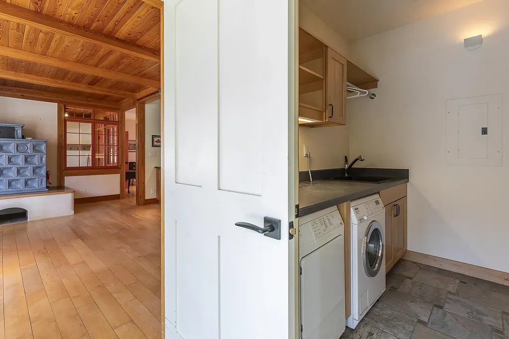 20 The Green Woodstock VT 05091