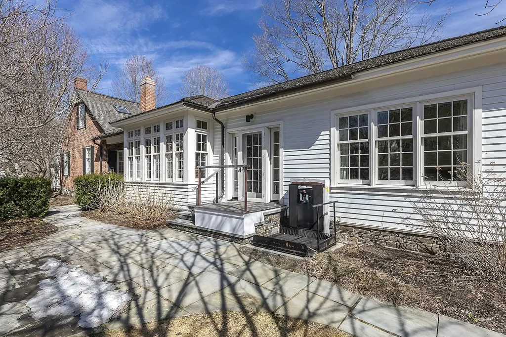 20 The Green Woodstock VT 05091