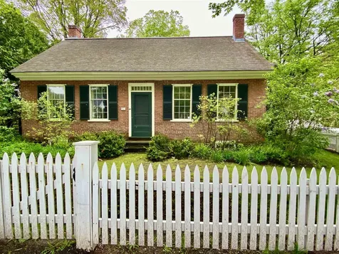 20 The Green Woodstock VT 05091