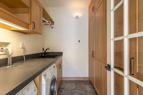 20 The Green Woodstock VT 05091