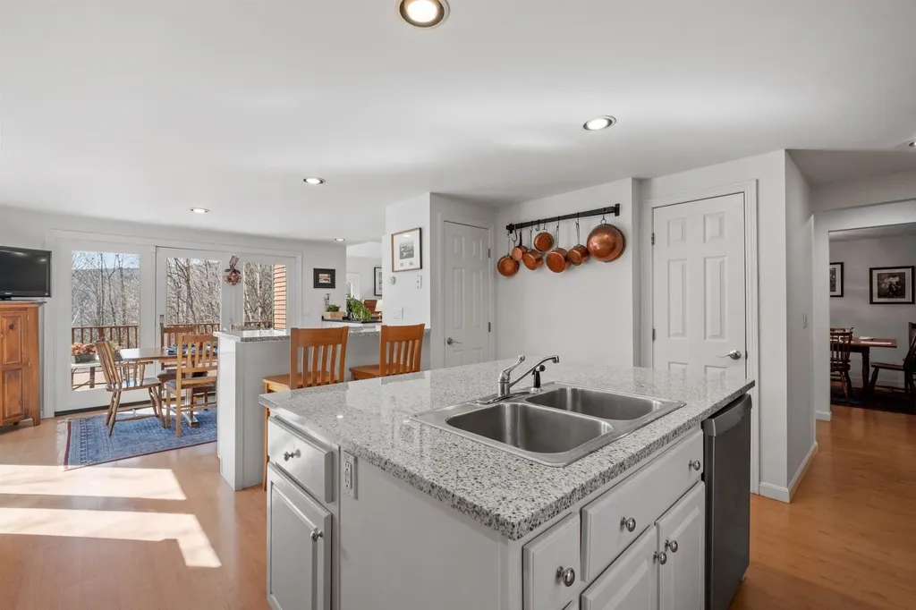 33 Meserve Hill Road Jackson NH 03846