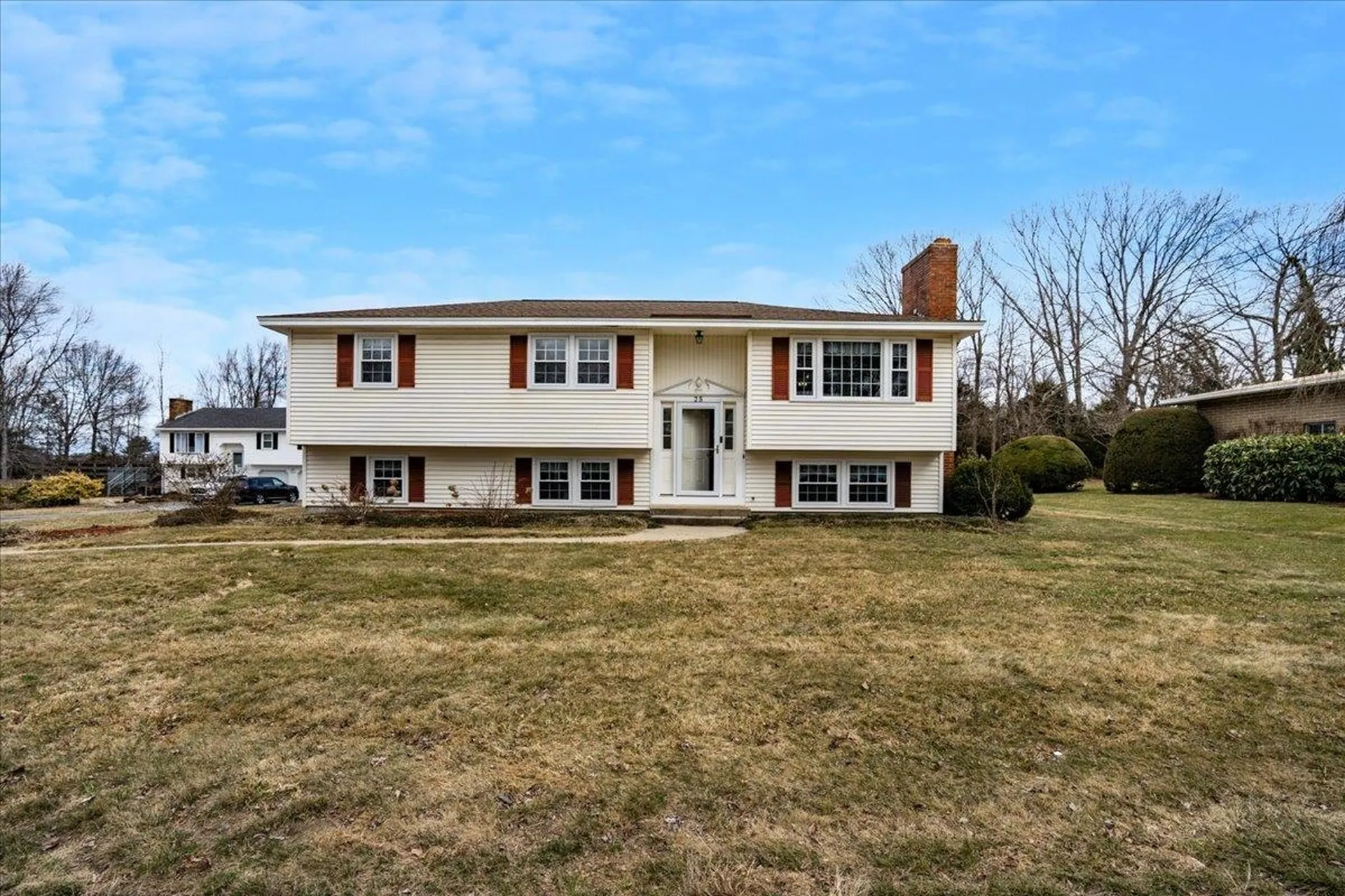 25 Lovering Street Manchester NH 03109