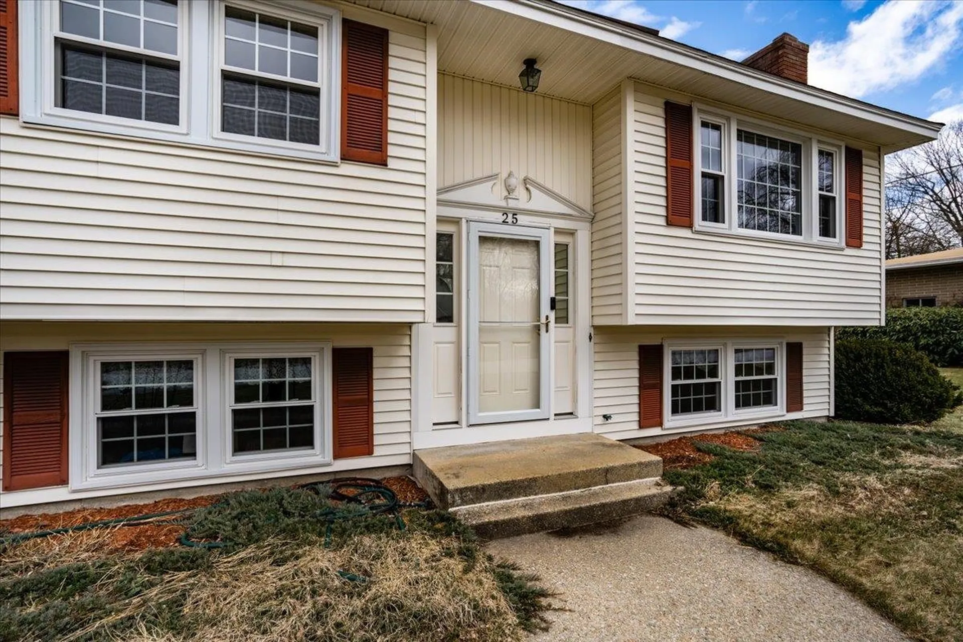 25 Lovering Street Manchester NH 03109