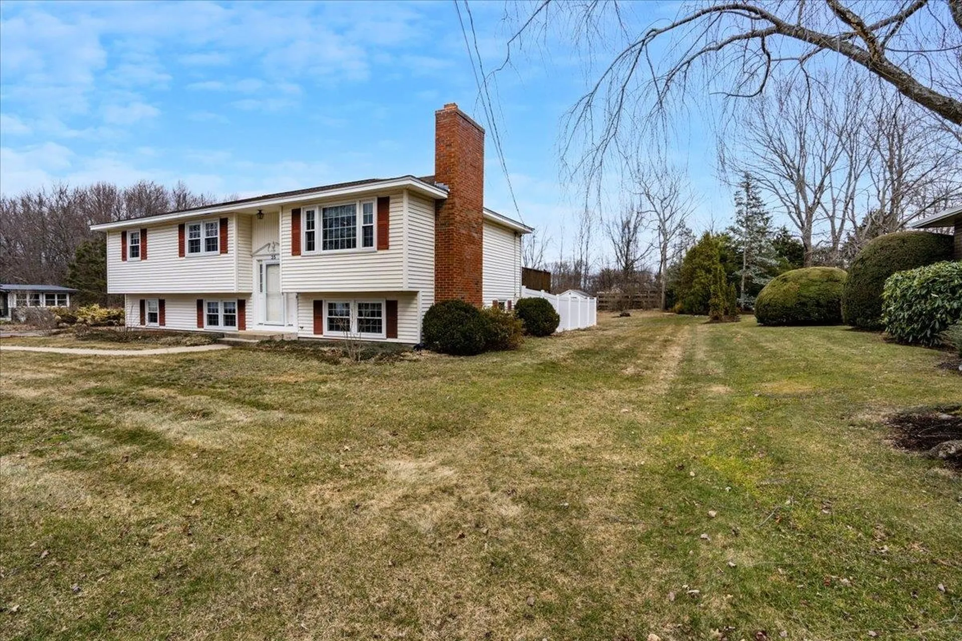 25 Lovering Street Manchester NH 03109