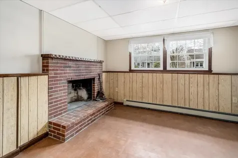 25 Lovering Street Manchester NH 03109