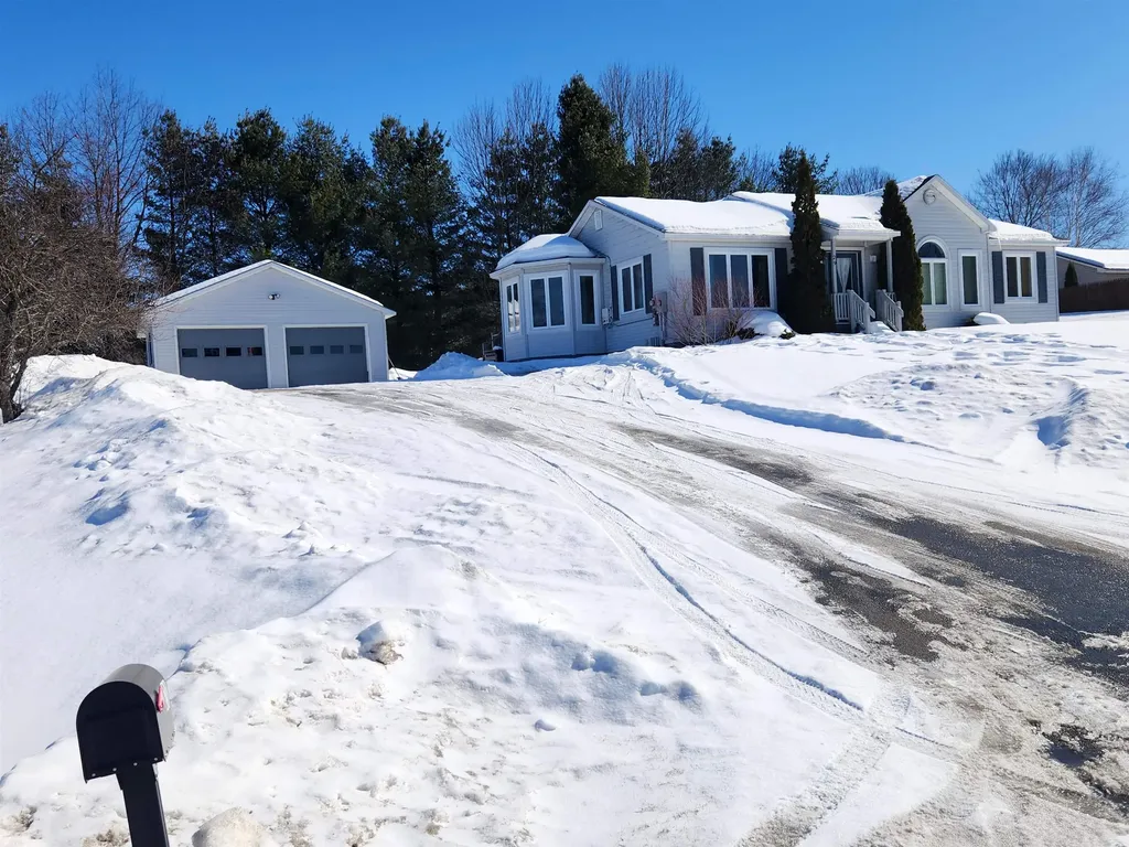 29 Conti Circle Barre Town VT 05641