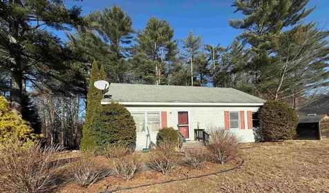 5 Stillwater Circle Rochester NH 03839