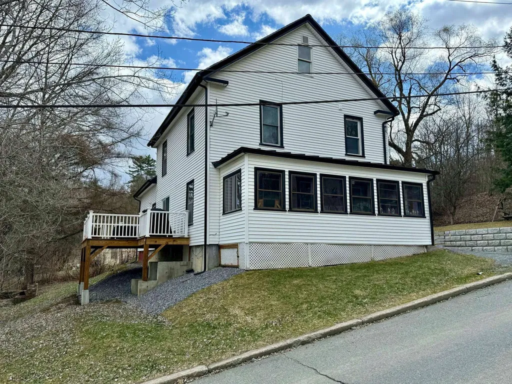 53 Mountain Avenue St. Johnsbury VT 05819