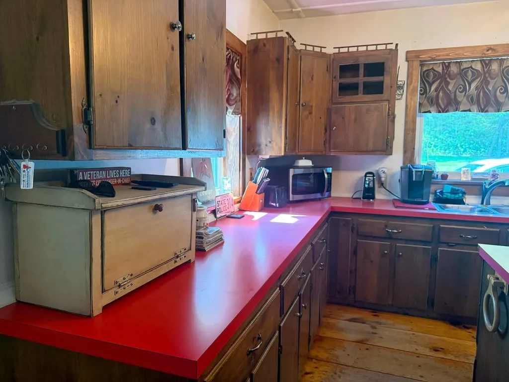 53 Mountain Avenue St. Johnsbury VT 05819