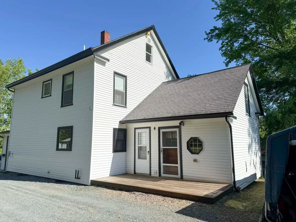 53 Mountain Avenue St. Johnsbury VT 05819