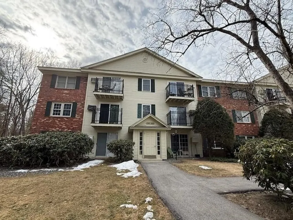 3 Oak Hill Lane Nashua NH 03062