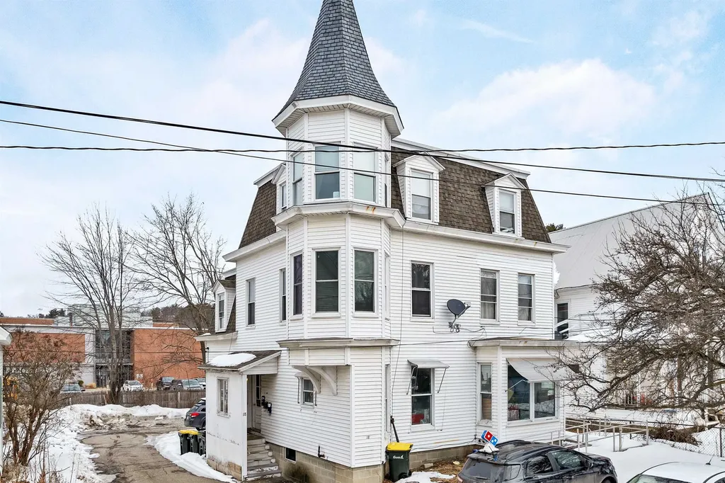 18 Gilford Avenue Laconia NH 03246