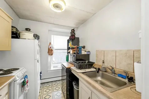 18 Gilford Avenue Laconia NH 03246