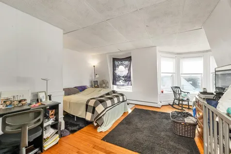 18 Gilford Avenue Laconia NH 03246
