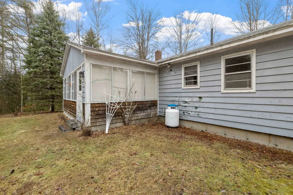 484 Poverty Plains Road Warner NH 03278