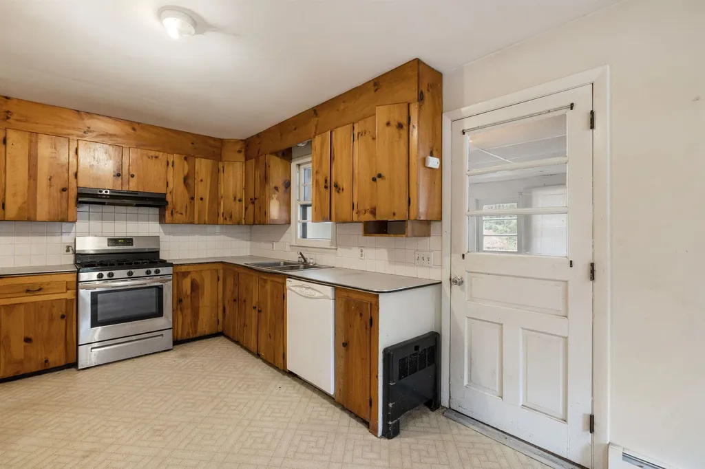 484 Poverty Plains Road Warner NH 03278