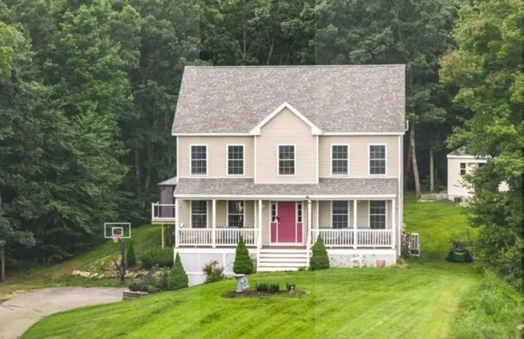 18 Rocky Hill Road Nottingham NH 03290