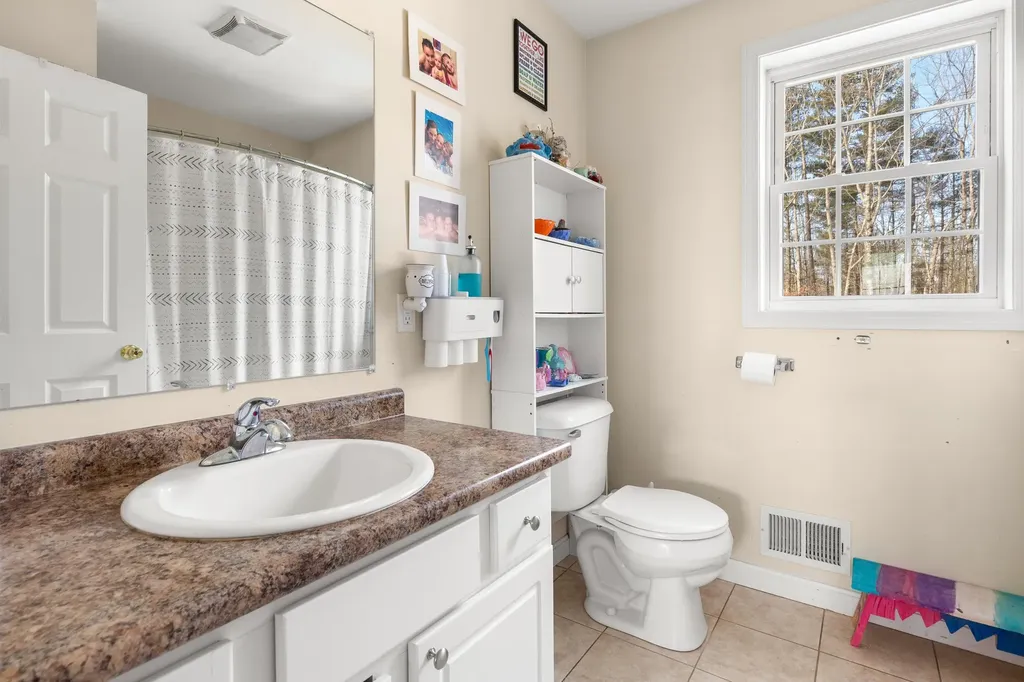 18 Rocky Hill Road Nottingham NH 03290