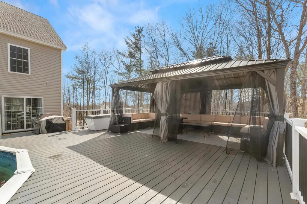 18 Rocky Hill Road Nottingham NH 03290