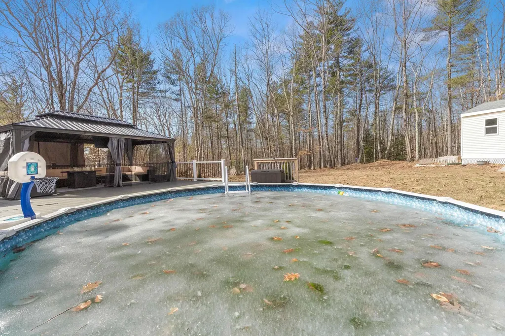 18 Rocky Hill Road Nottingham NH 03290