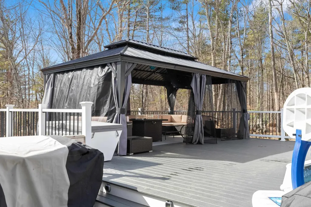 18 Rocky Hill Road Nottingham NH 03290